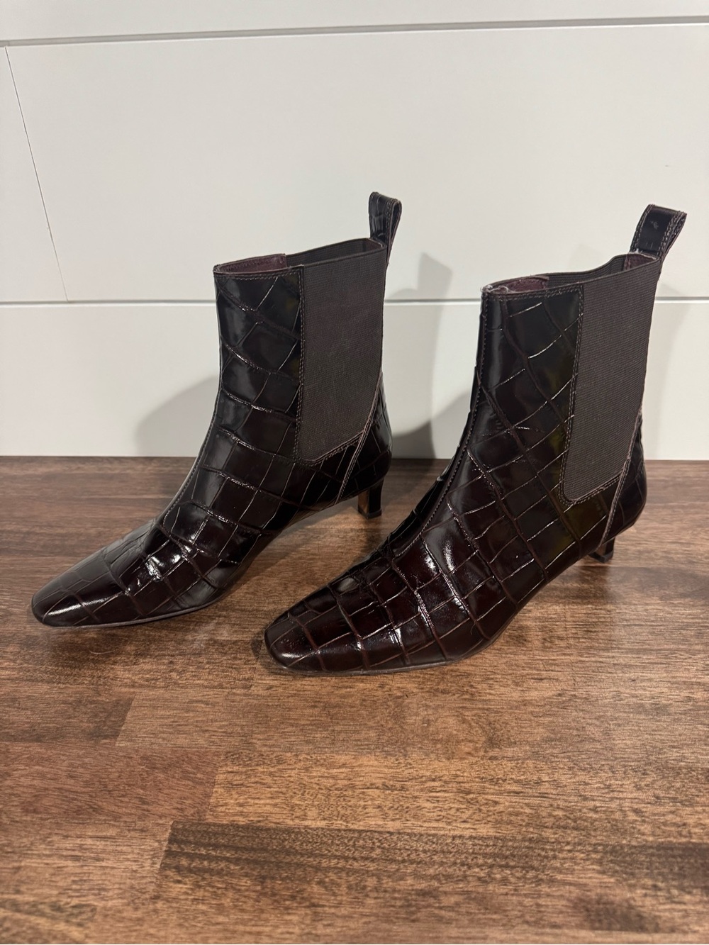 Madewell Womens Dark Burgundy Croc-Embossed Chelsea Ankle Boots